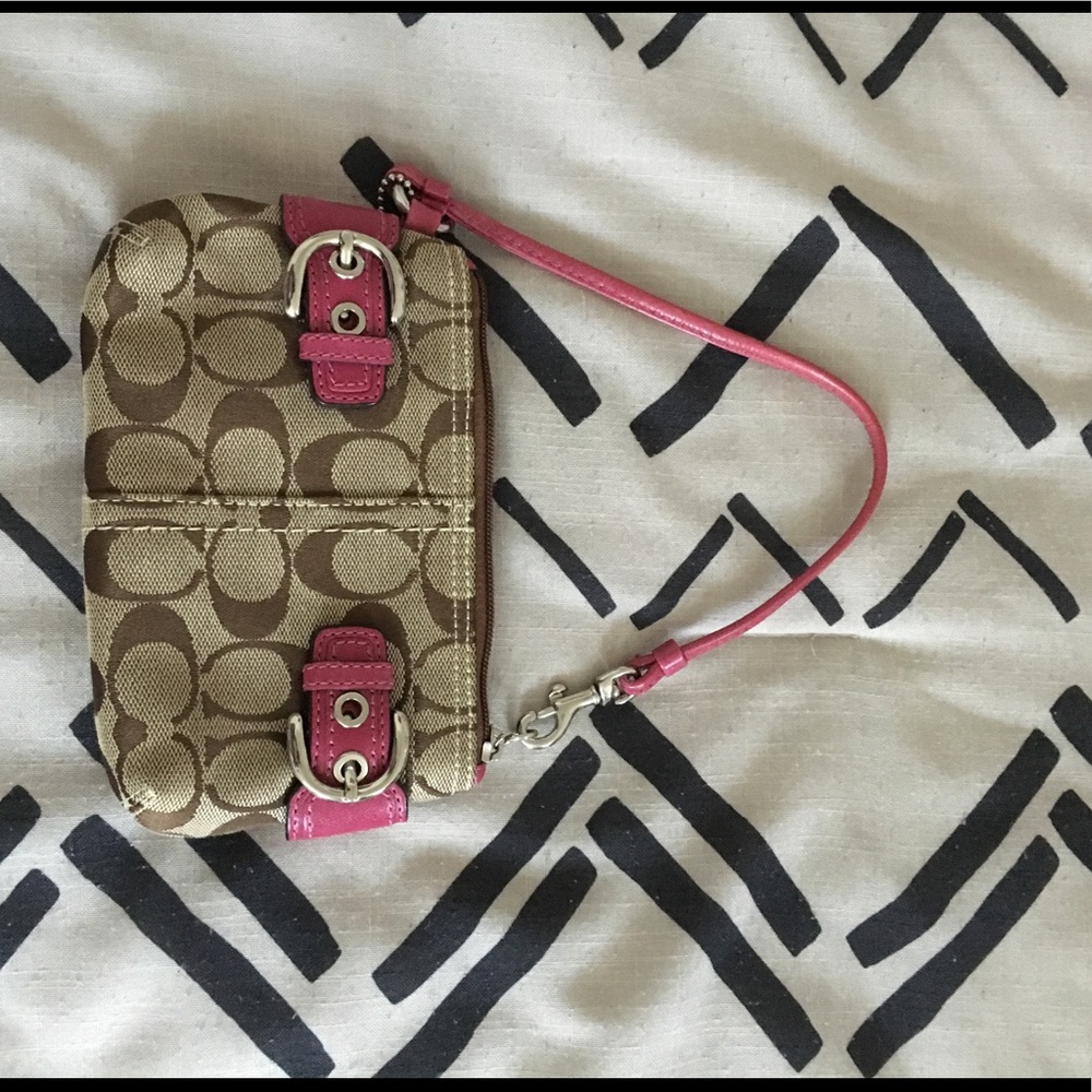 Coach wristlet brown with pink detail
